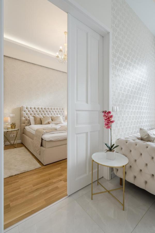 BpR Étienne Charming Apartment Budapest Extérieur photo